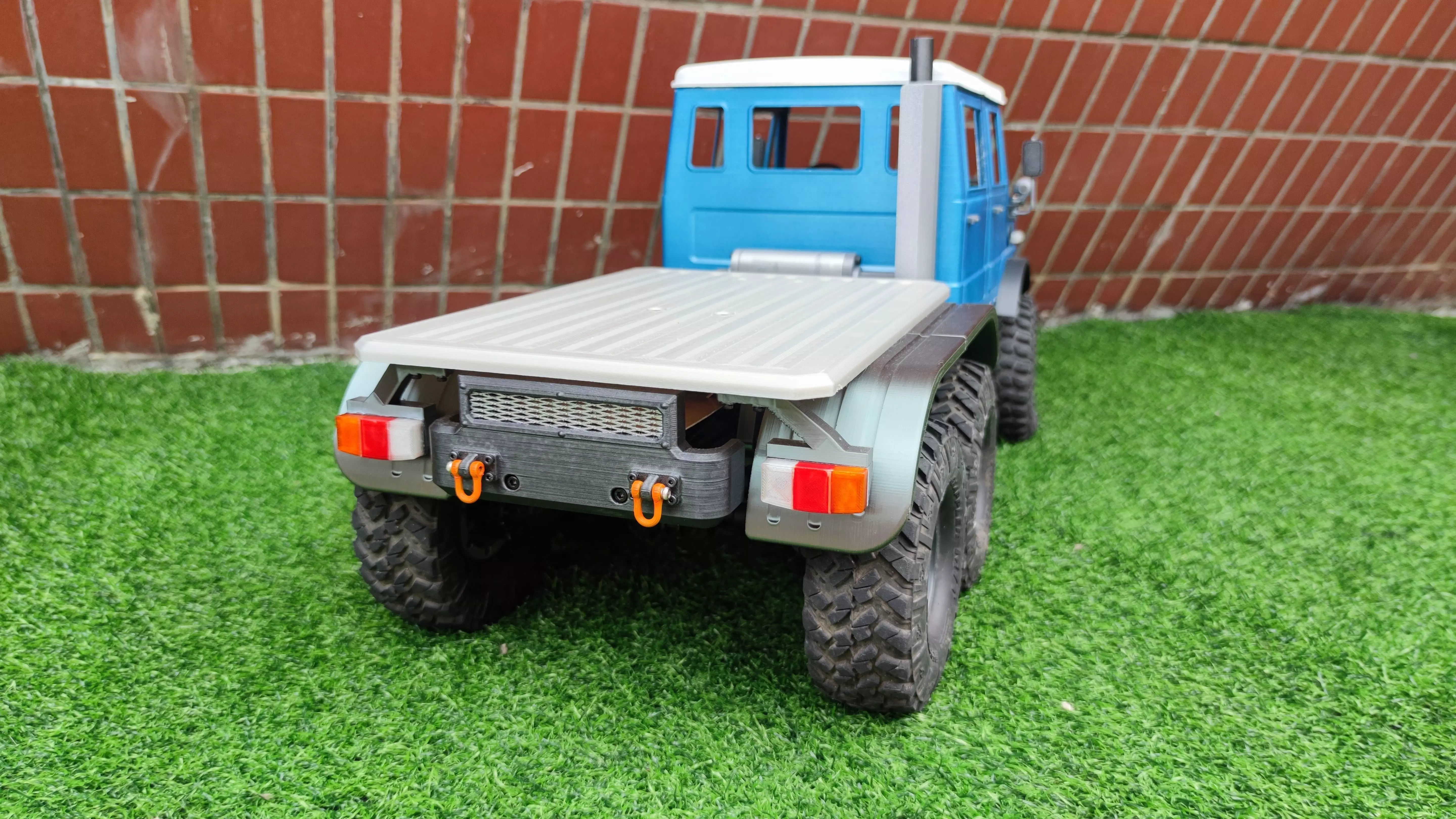Bog 406 TRX6 Flatbed for Crew Cab - 1-10 RC body attachment 3D print model_0