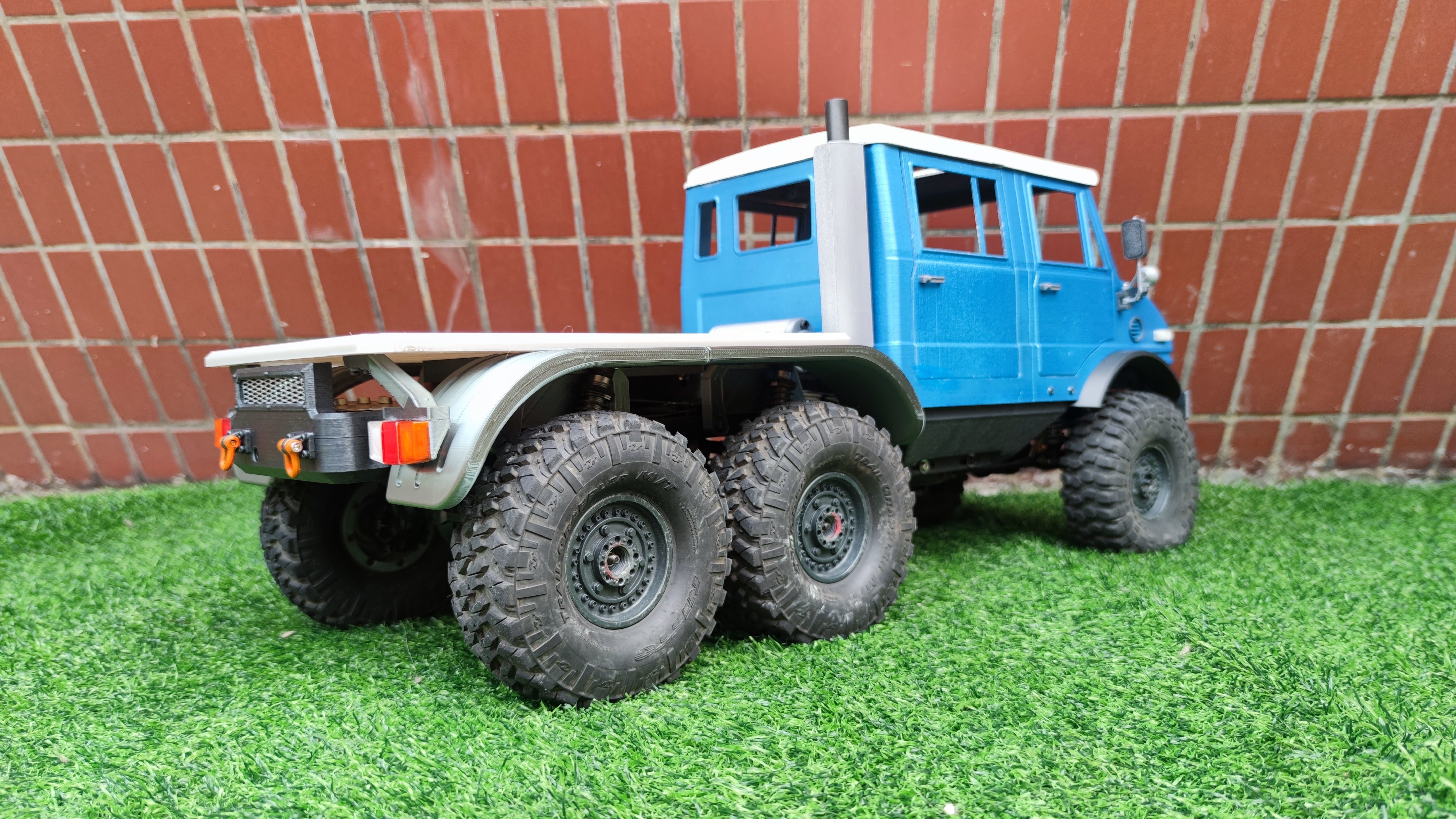 Bog 406 TRX6 Flatbed for Crew Cab - 1-10 RC body attachment 3D print model_4