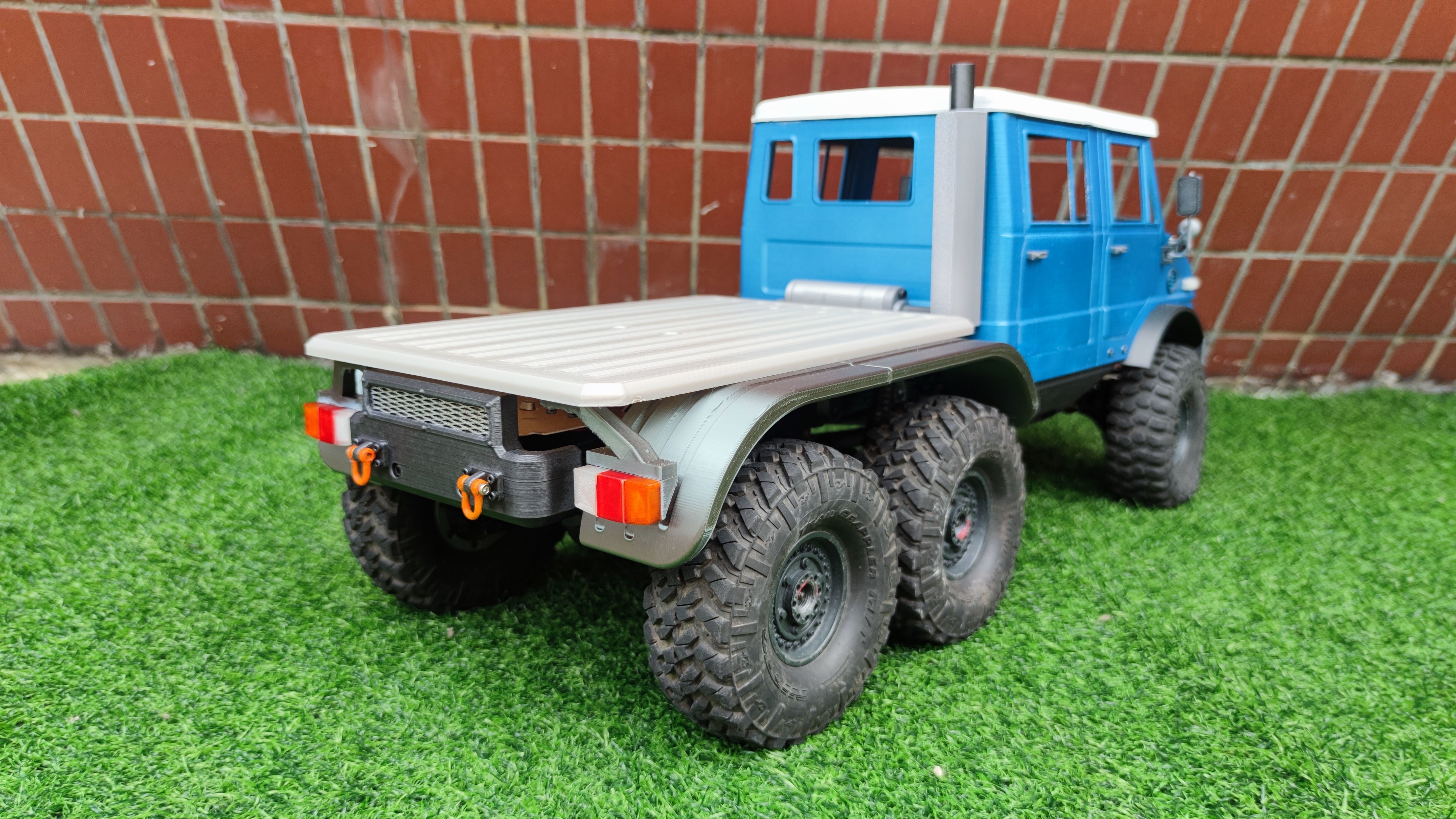 Bog 406 TRX6 Flatbed for Crew Cab - 1-10 RC body attachment 3D print model_1