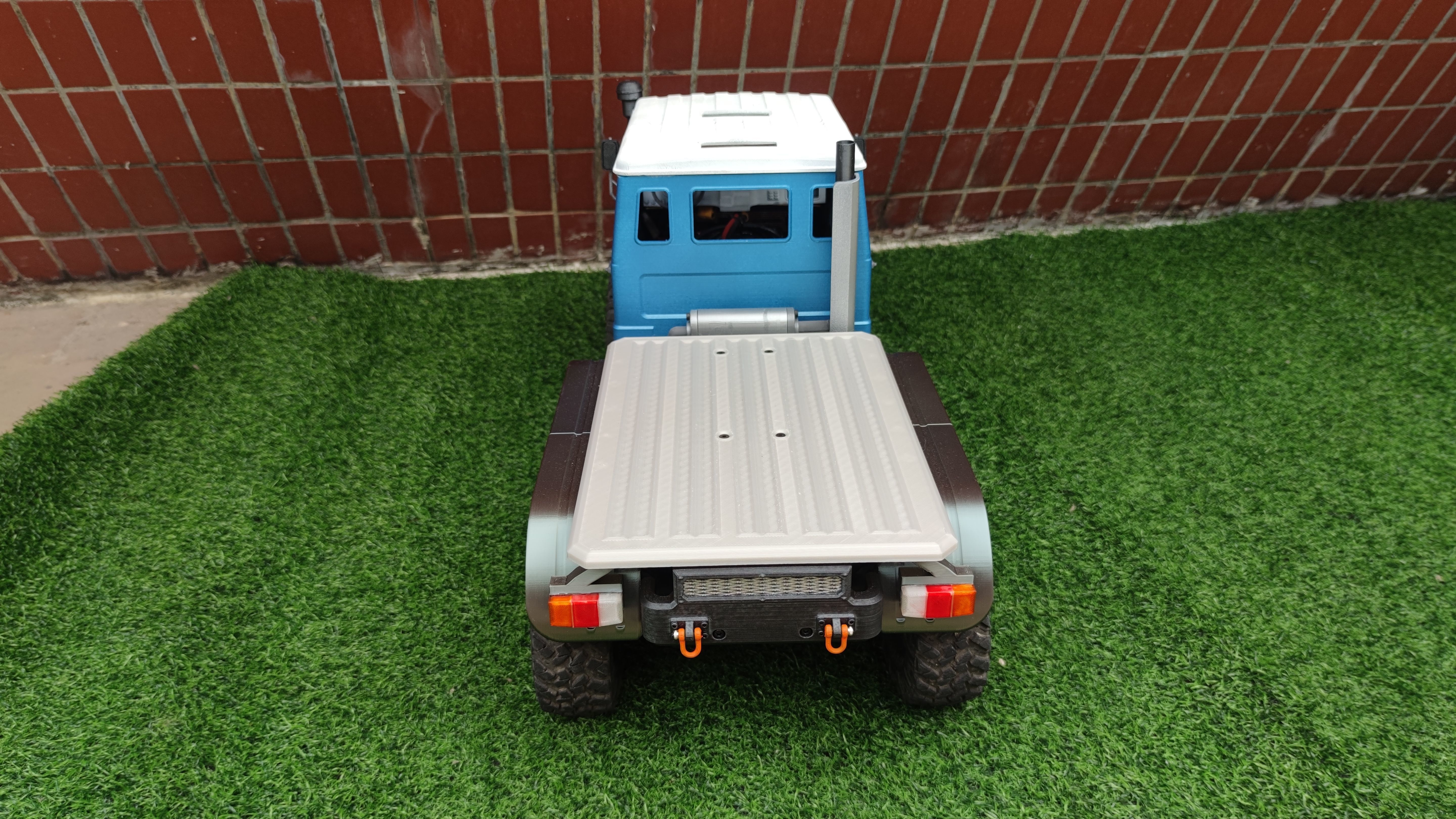 Bog 406 TRX6 Flatbed for Crew Cab - 1-10 RC body attachment 3D print model_3