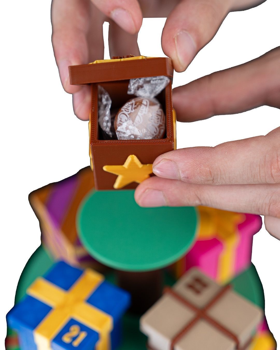 Tree Top Gifts Countdown Containers 3D print model_11