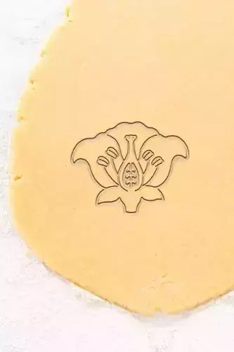 Lily Cookie Cutter - Biscuit Cutter