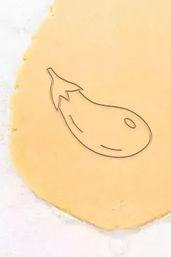 Aubergine Cookie Cutter - Biscuit Cutter