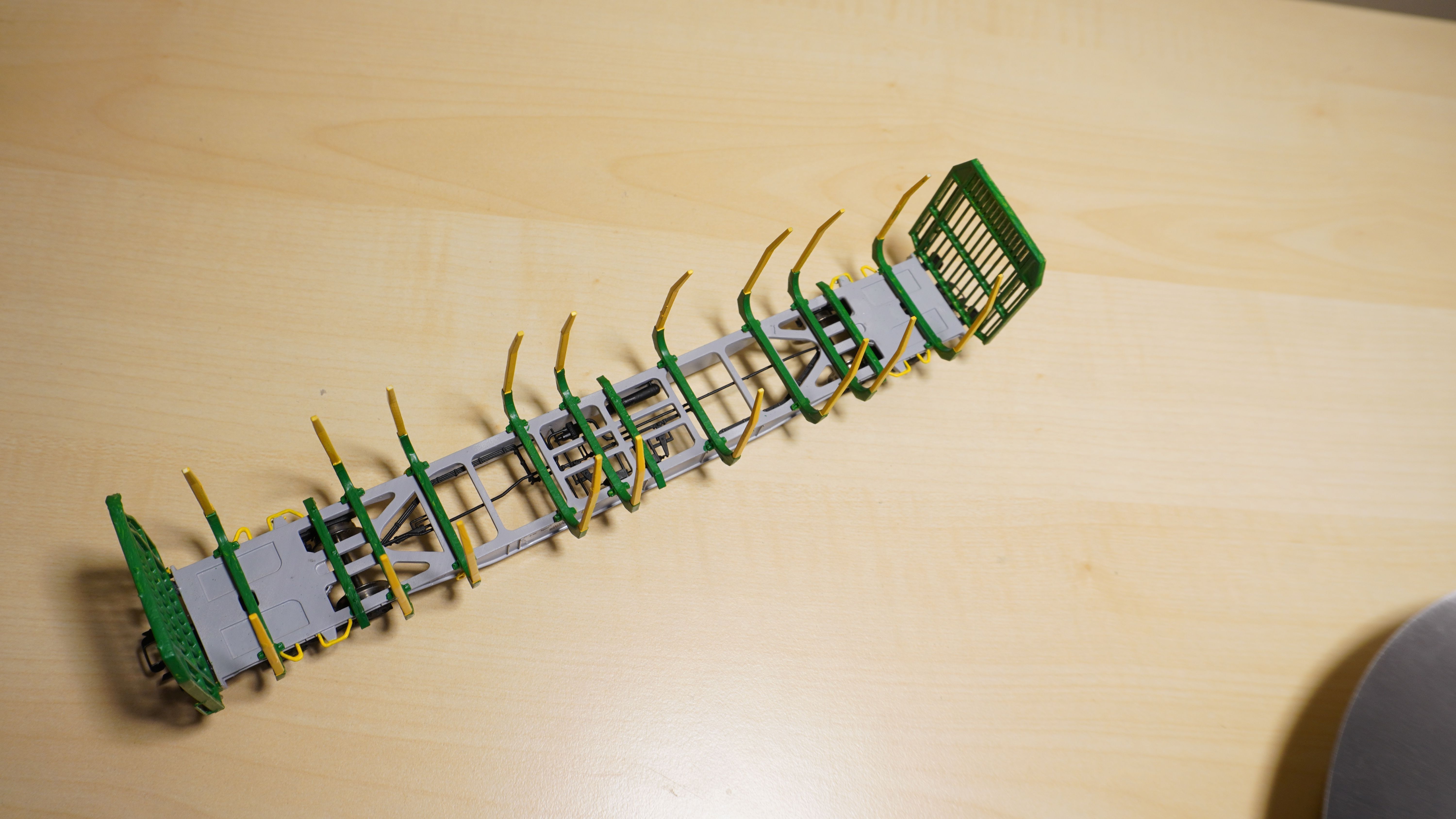 Pre supported Sgnss R 9 log carrying wagon H0 Scale 3D print model_3