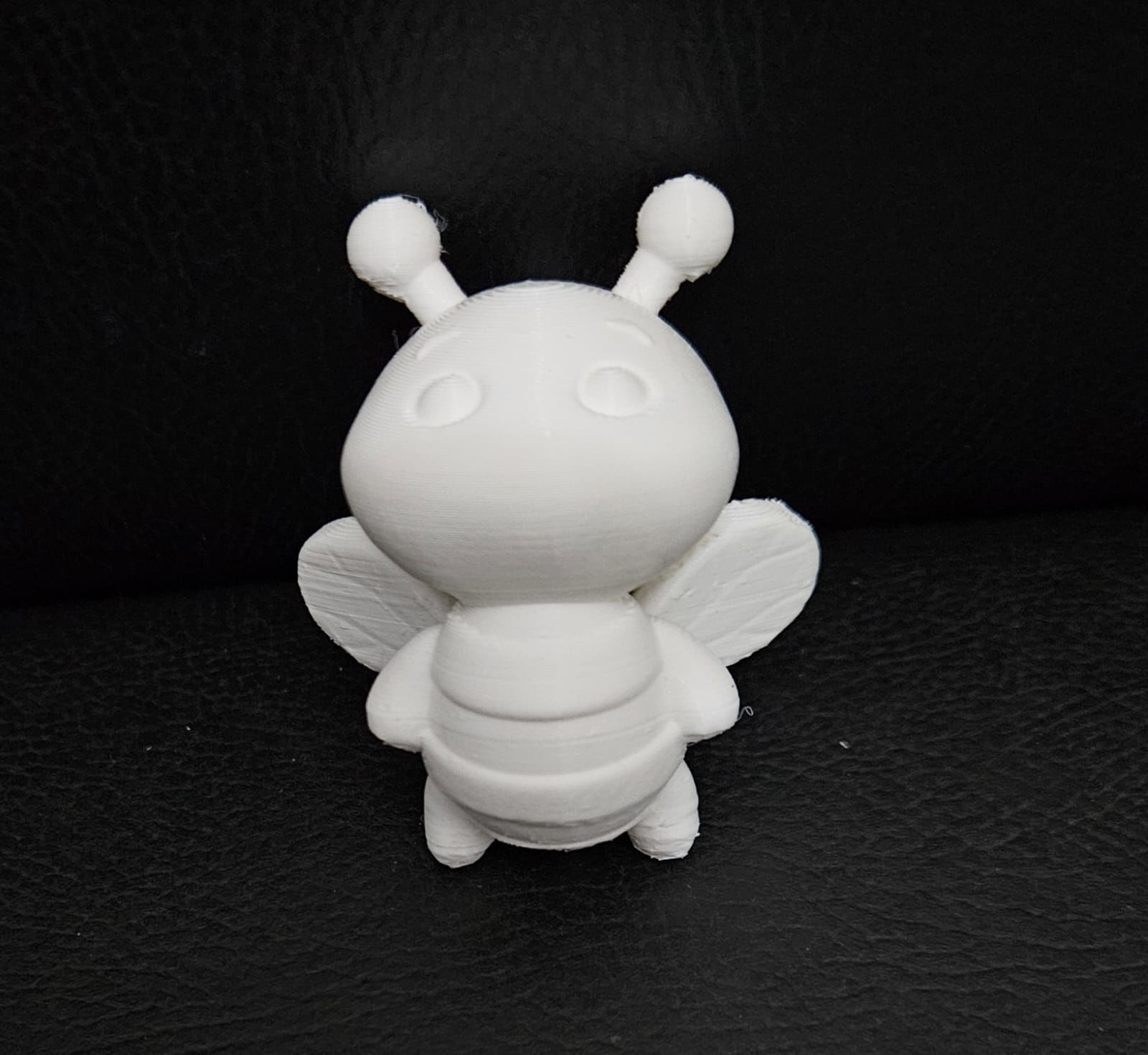 Flying Bee Keychain 3D print model_5