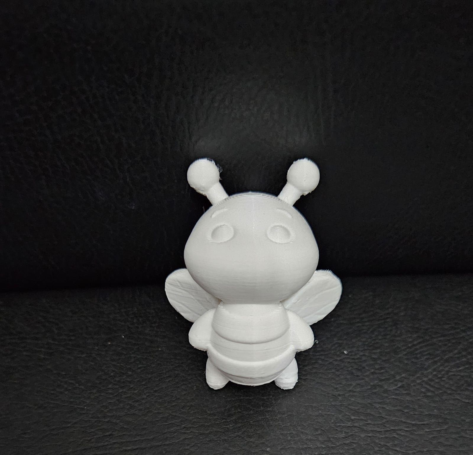 Flying Bee Keychain 3D print model_6