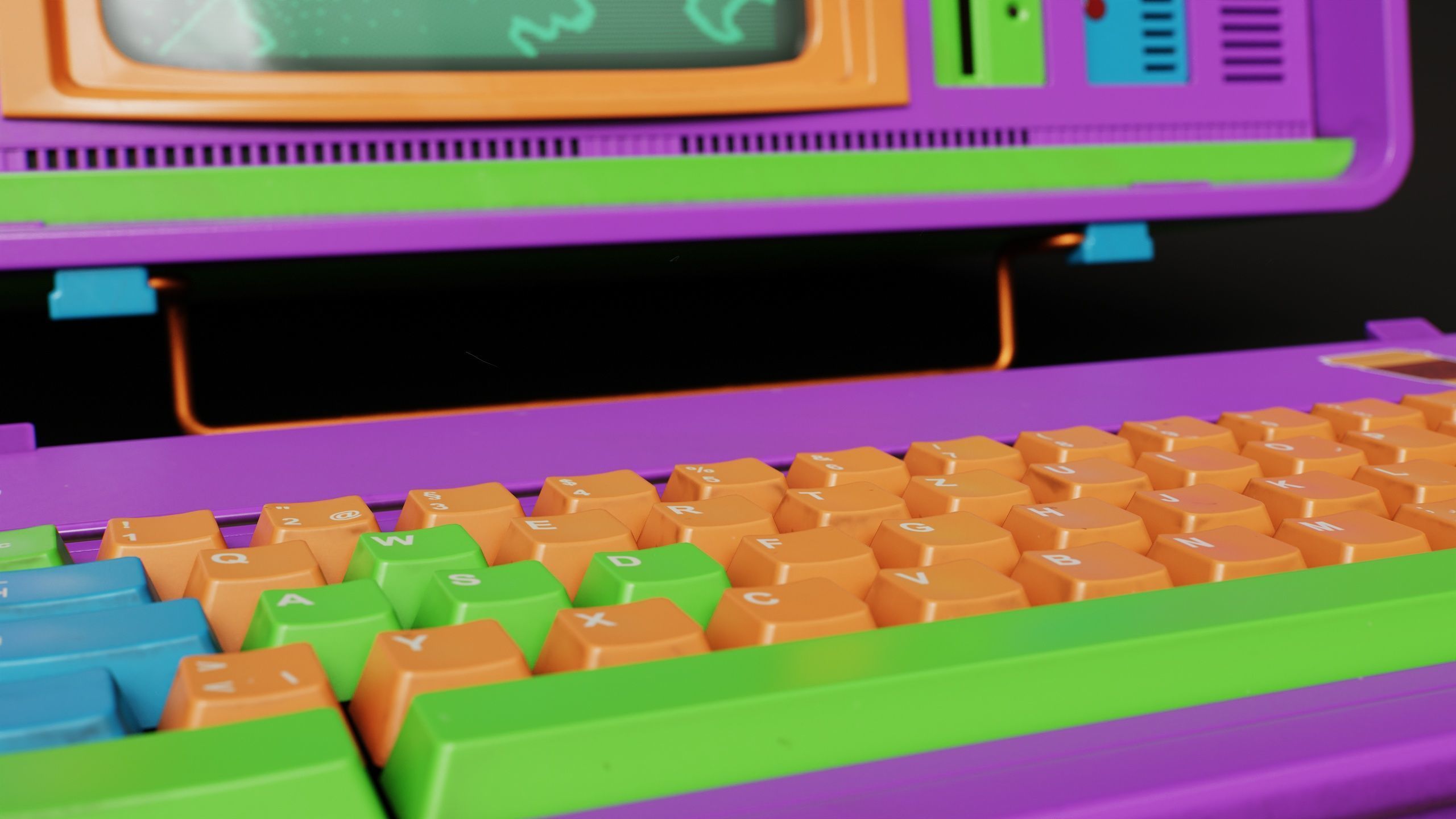 LUXDORF Retro Computer - Haribo Low-poly 3D model_10