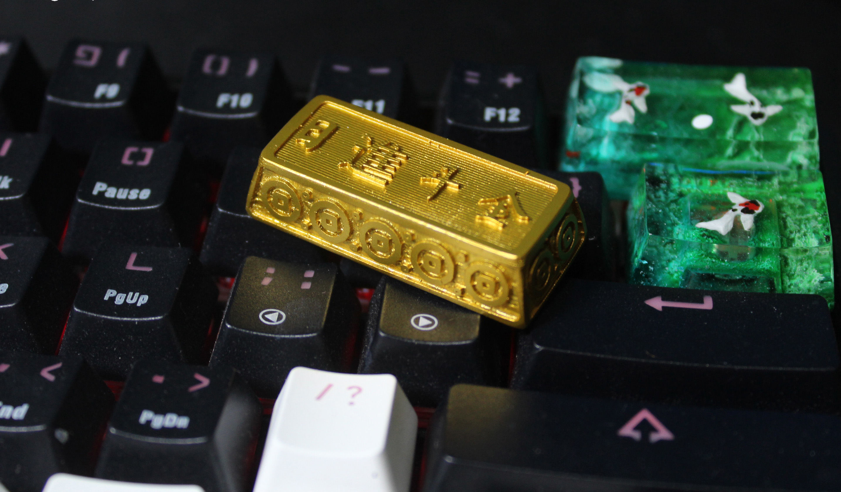 Chinese Lucky Gold Keycap Set 3D print model_1