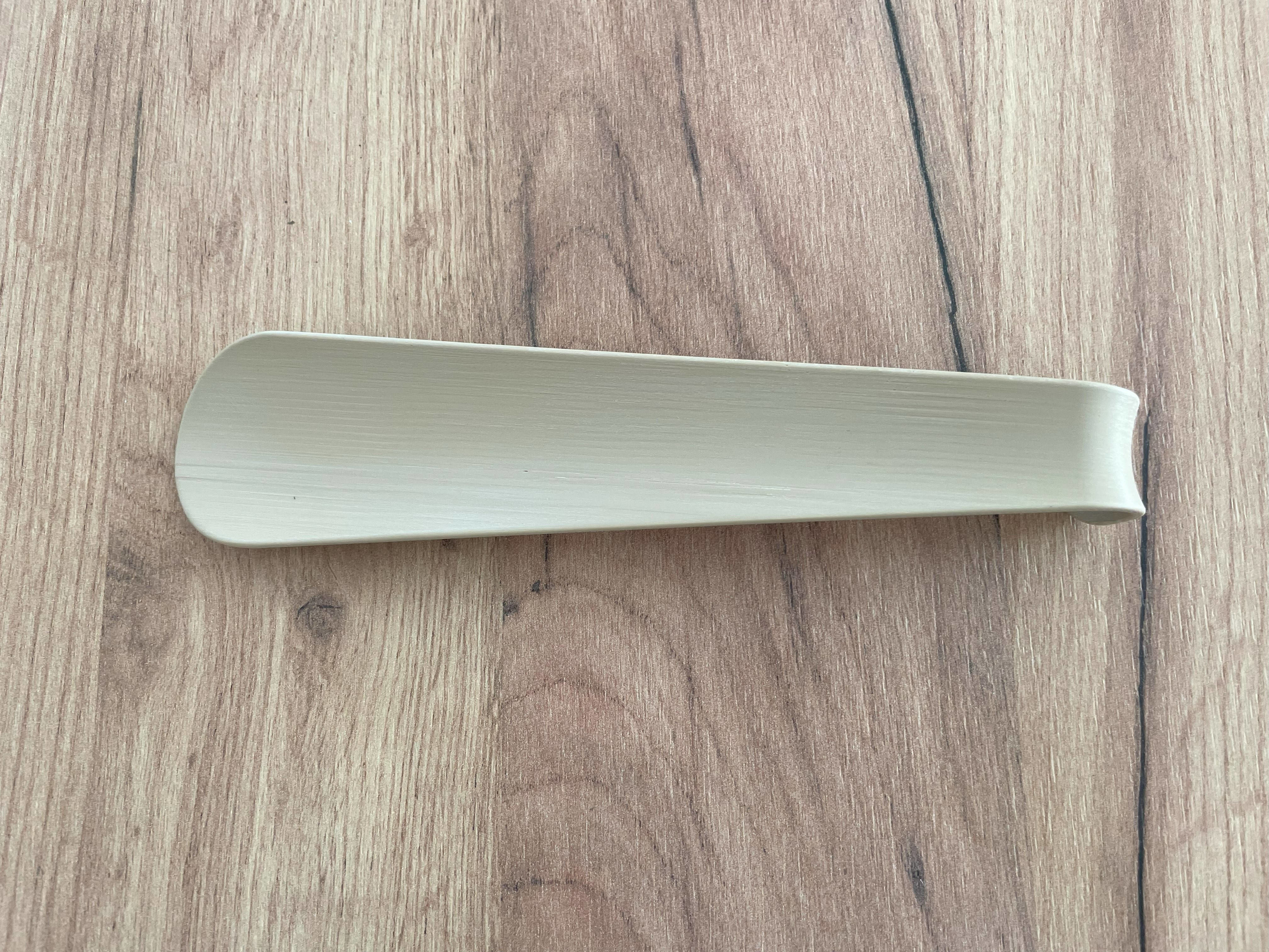 Comfortable and resistant shoehorn Free 3D print model_2