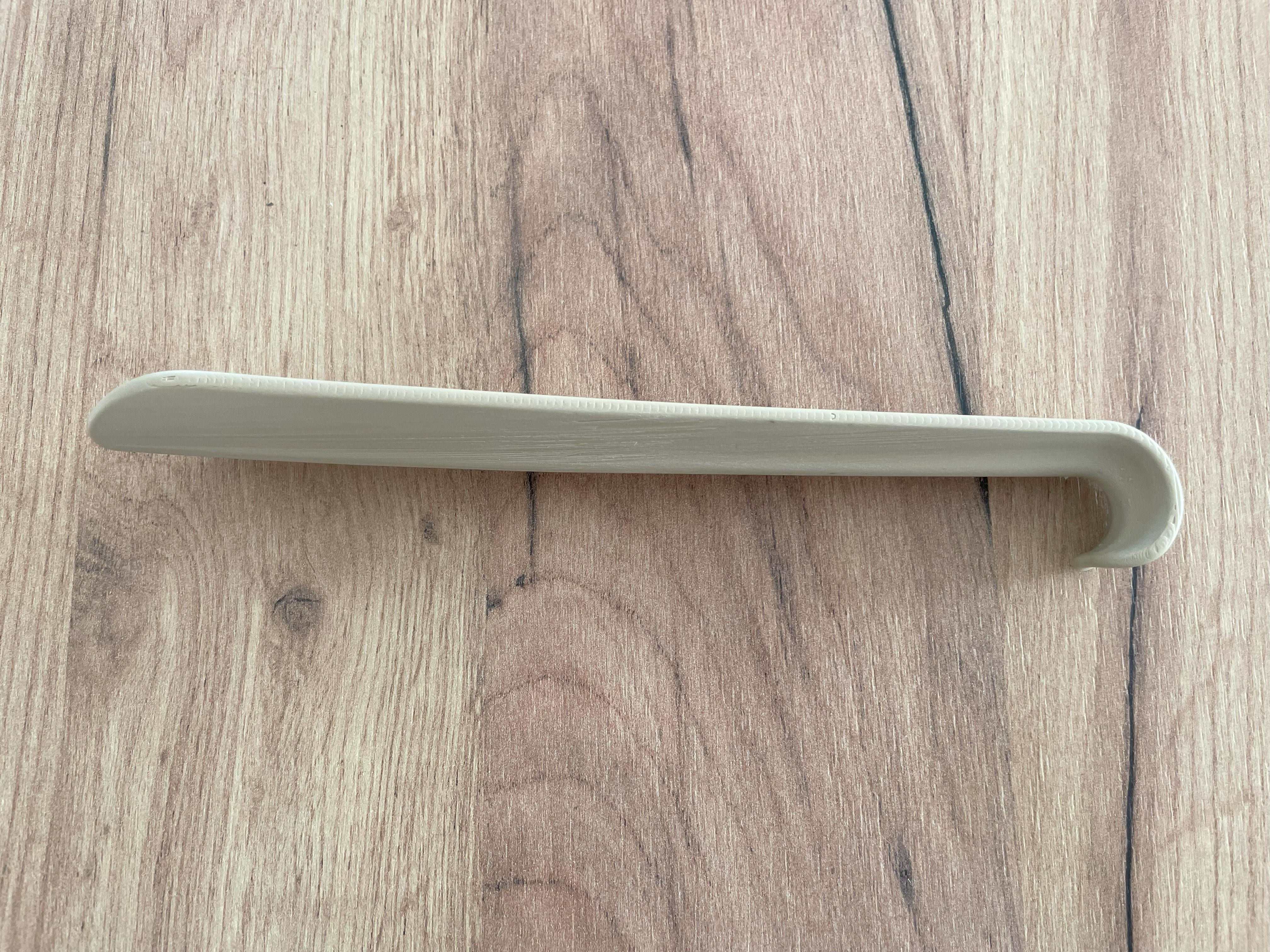 Comfortable and resistant shoehorn Free 3D print model_3