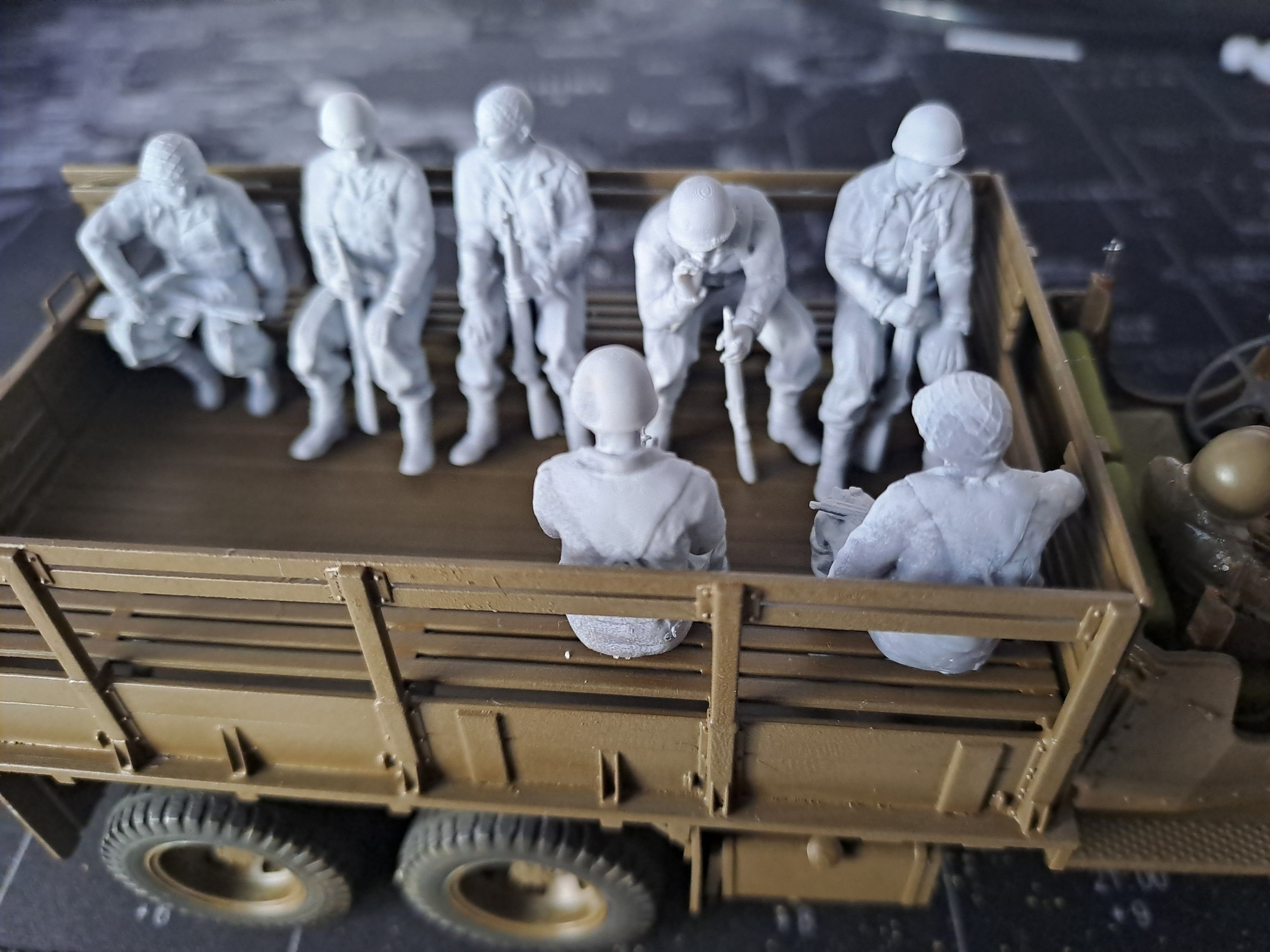 AMERICAN SOLDIER DRIVER AND TRUCK STUDEBAKER  GMC CCKV 3D print model_2