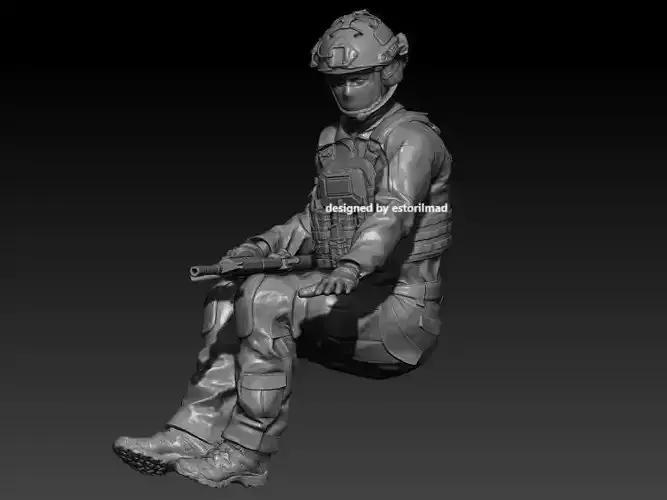 SOLDADO FUERZAS ESPECIALES SEAL SENTADO