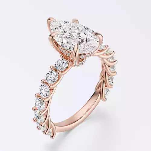 Pear shape dimanond engagement ring 