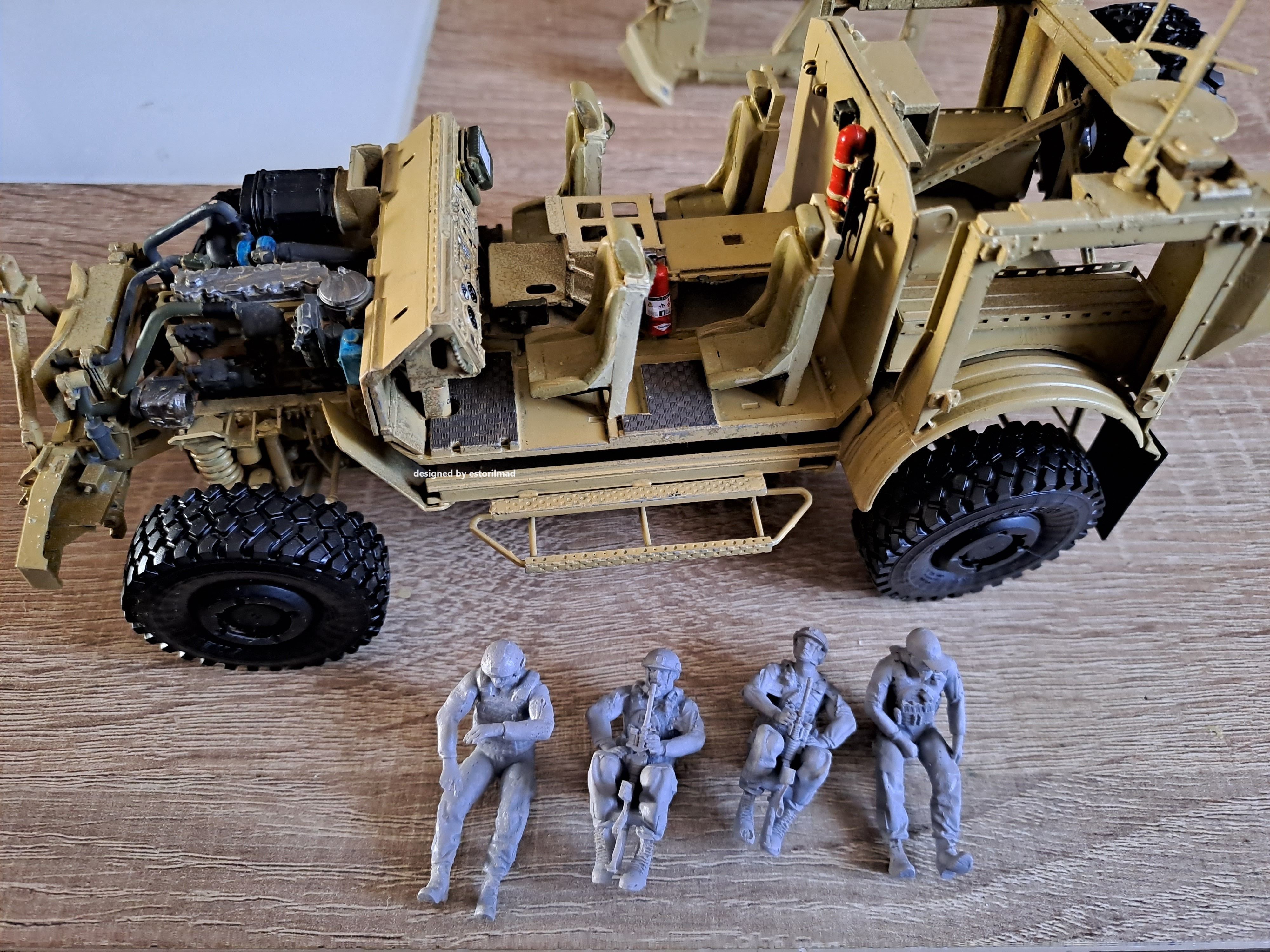 SOLDADO MODERNO CONDUCTOR HUMMER V2 3D print model_1