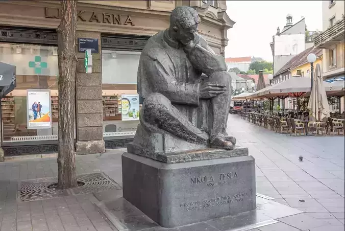 Nikola Tesla Statue