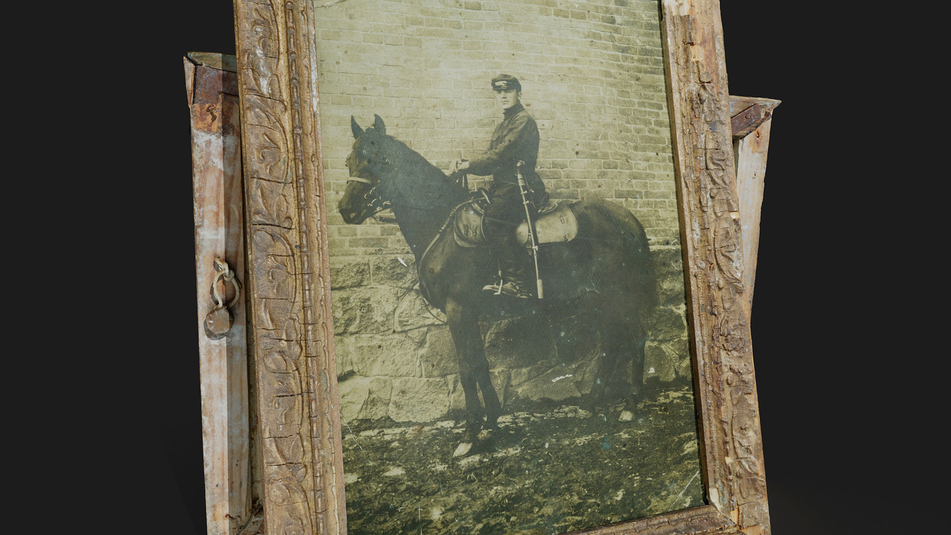 Old Photo Frame Low-poly 3D model_4