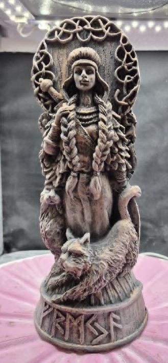 gods of asgard statue freya 3D print model_5