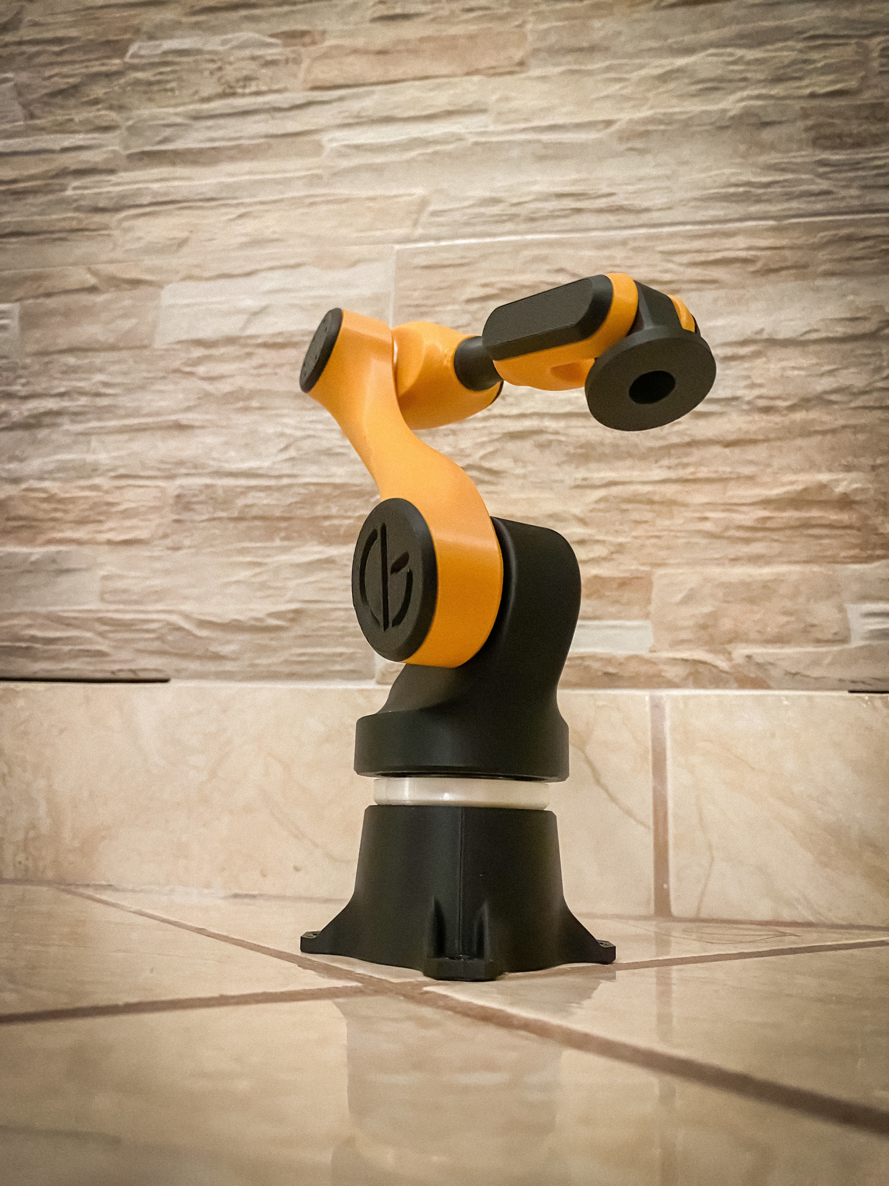 Multi-Purpose 6-Axis Articulating Robotic Arm 3D print model_2