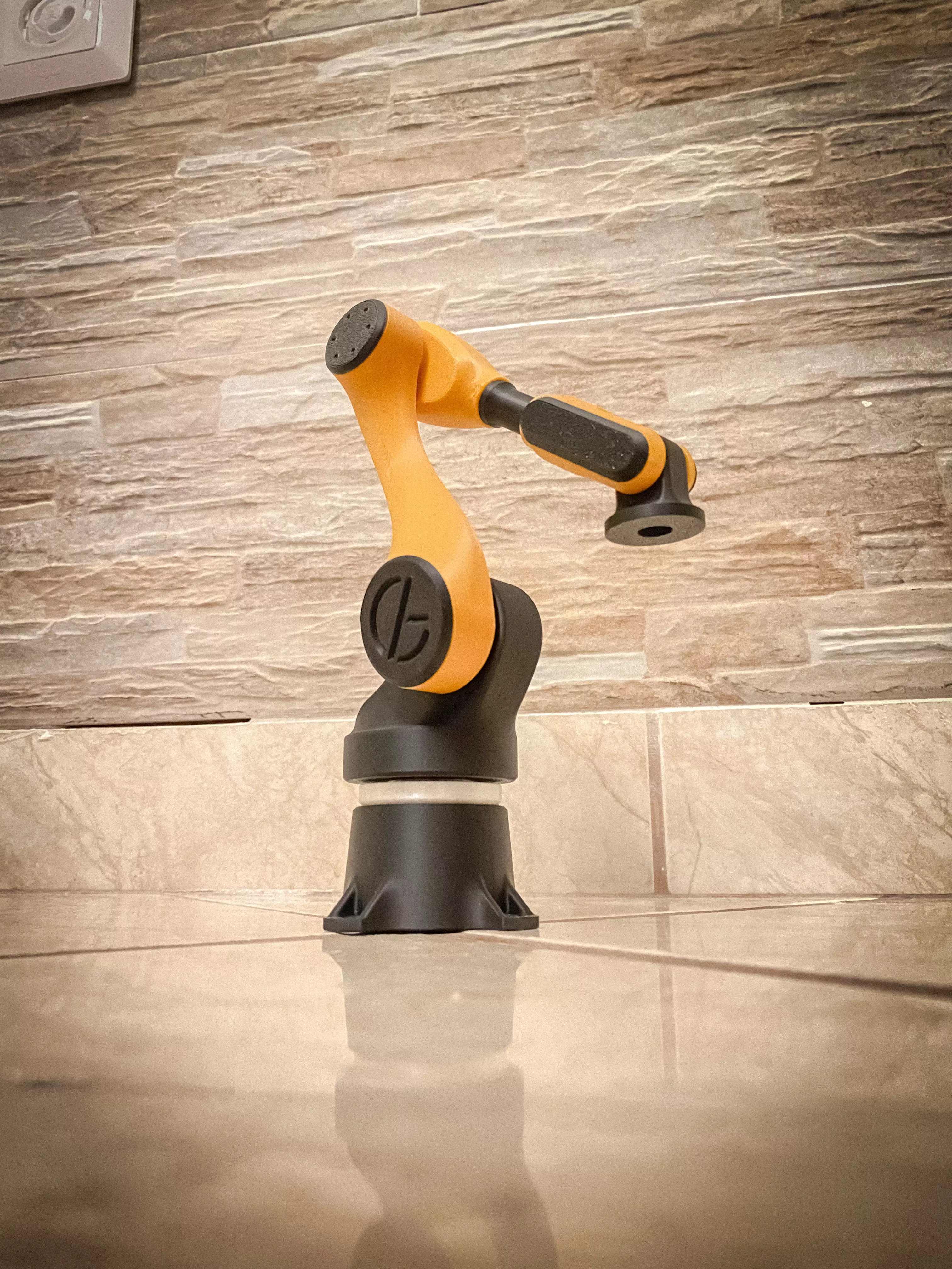 Multi-Purpose 6-Axis Articulating Robotic Arm 3D print model_0