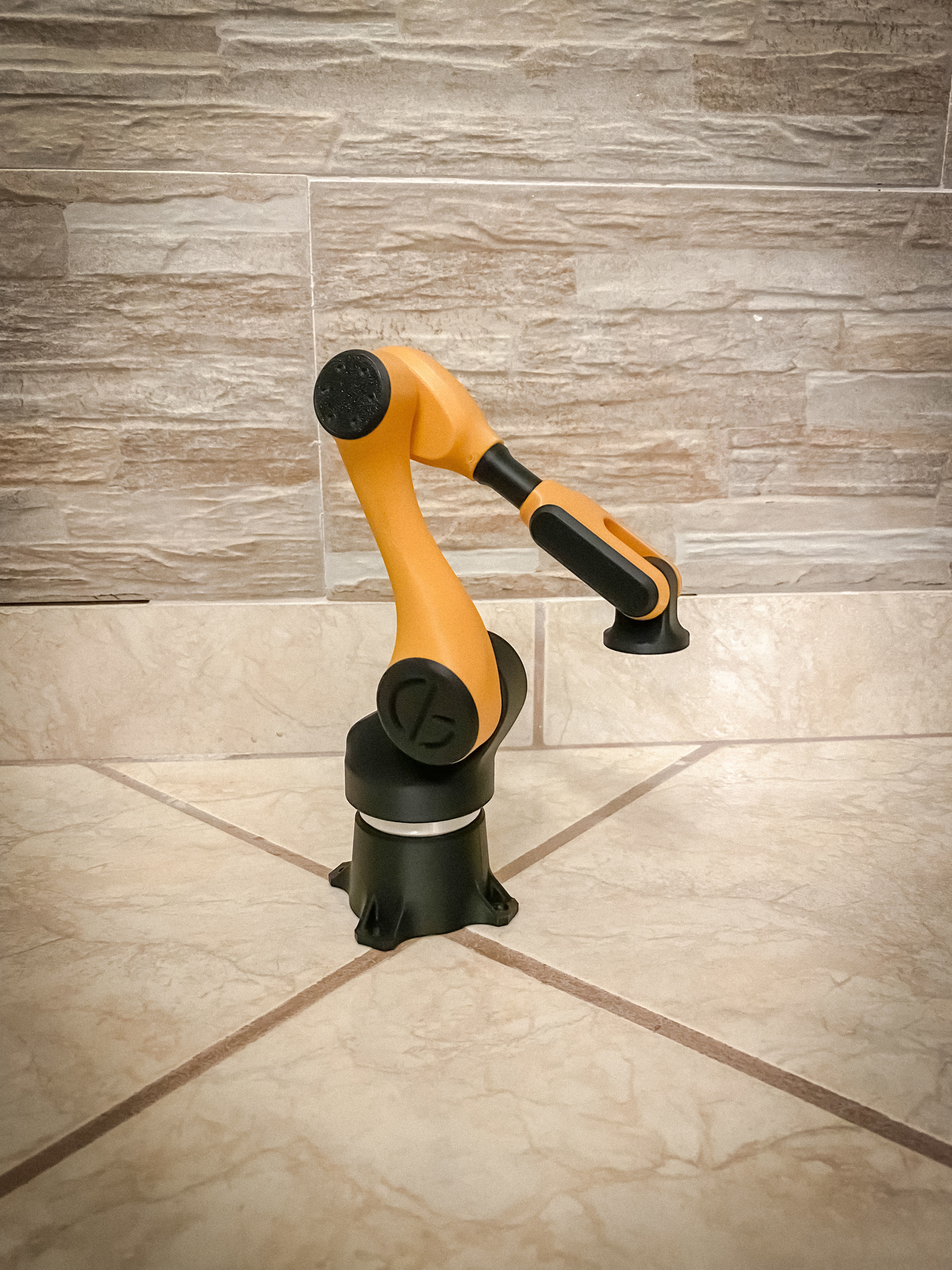 Multi-Purpose 6-Axis Articulating Robotic Arm 3D print model_1