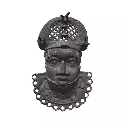 Uhunmwu Ekue pendant mask