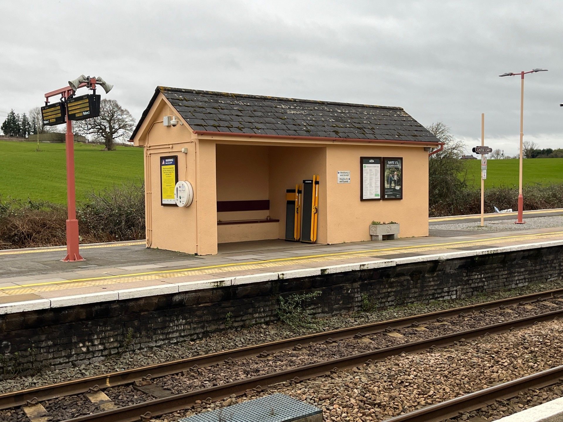 Model Railway Double Sided Platform Waiting Room 3D print model_15