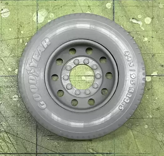 1-25th scale semi truck and trailer tires 22-5 inch 3D print model