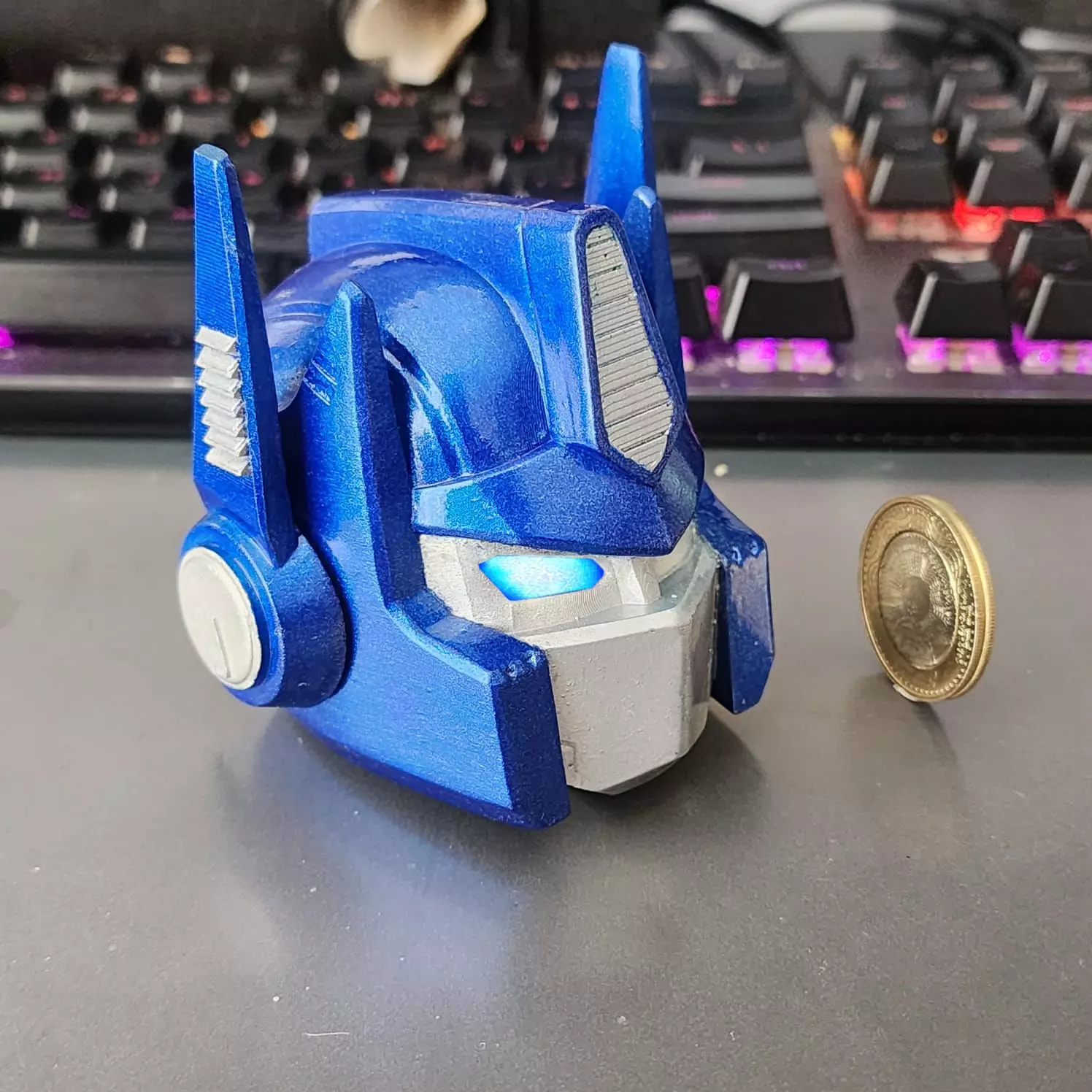 OPTIMUS PRIME G1 - magnet fridge head - 3D print model_0