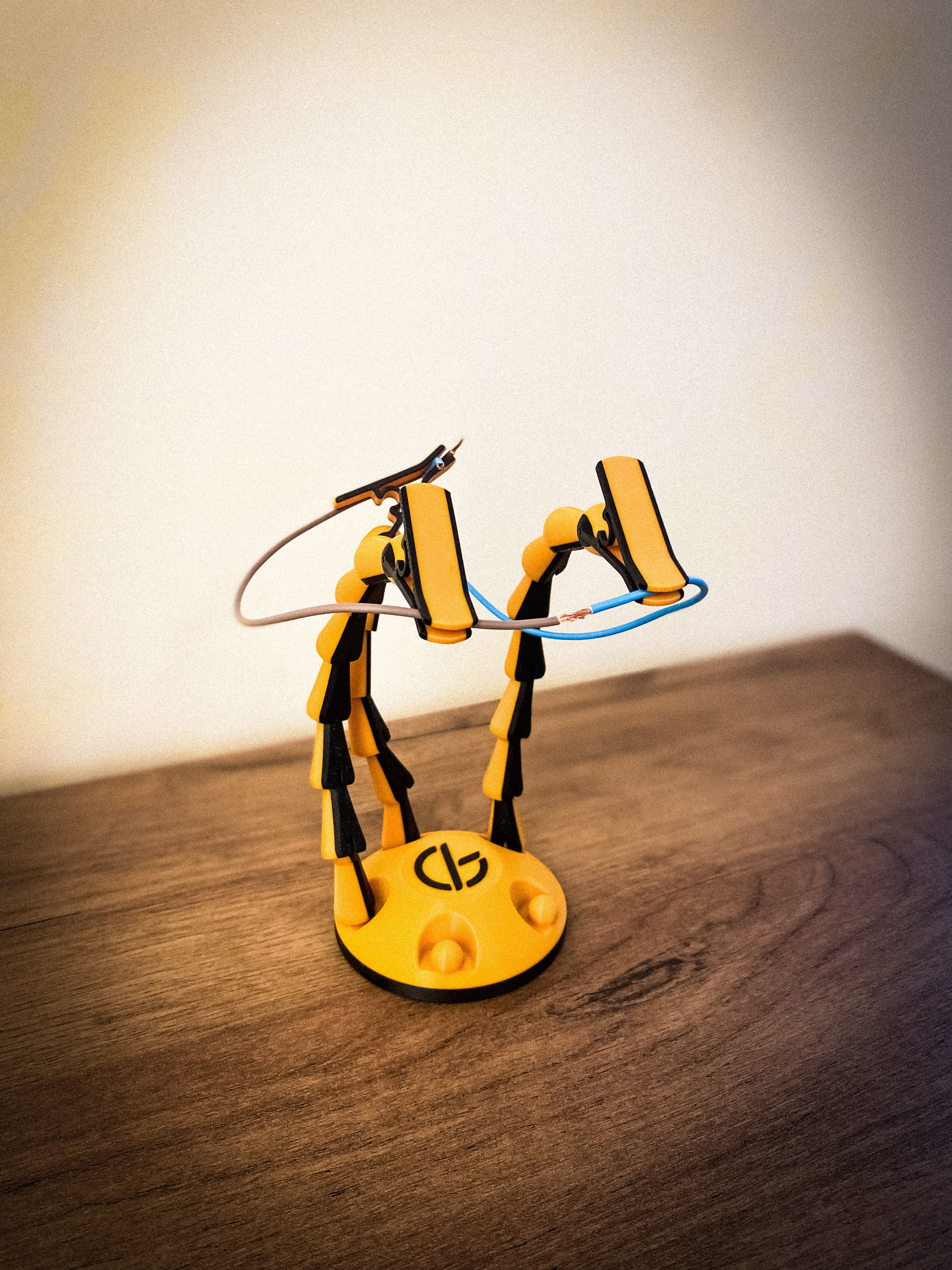 Helping Hands Cable Soldering Assistant 3D print model_4
