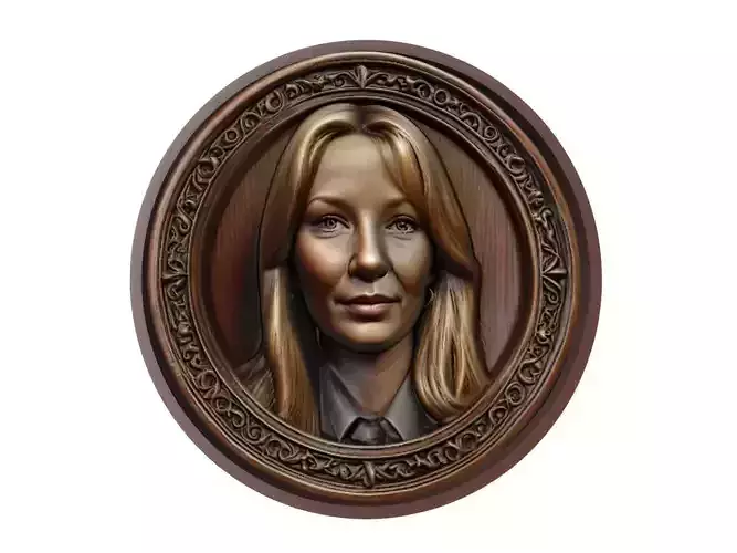 Lisa Kudrow Medallion