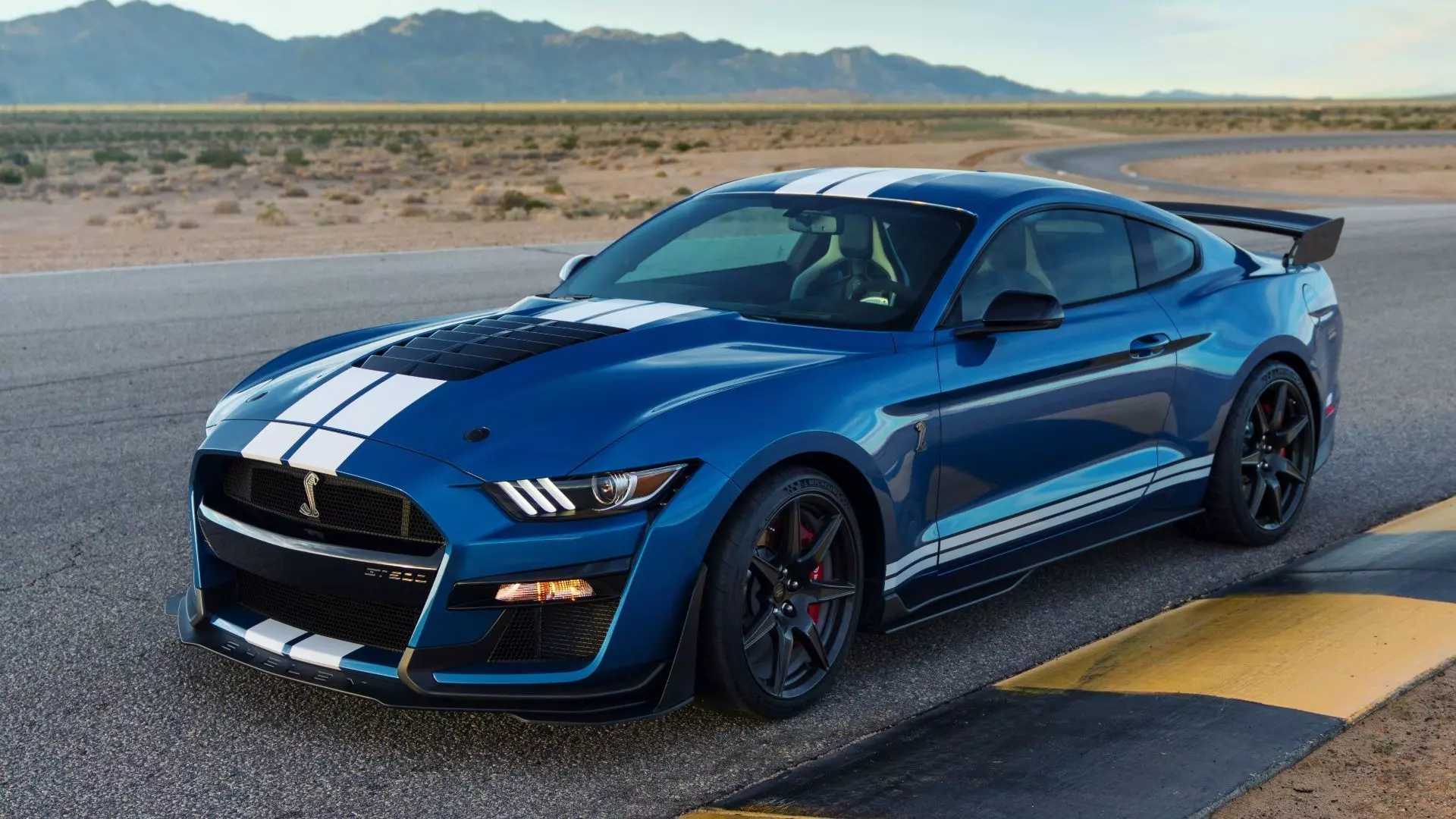 Ford mustang shelby gt500 3D model
