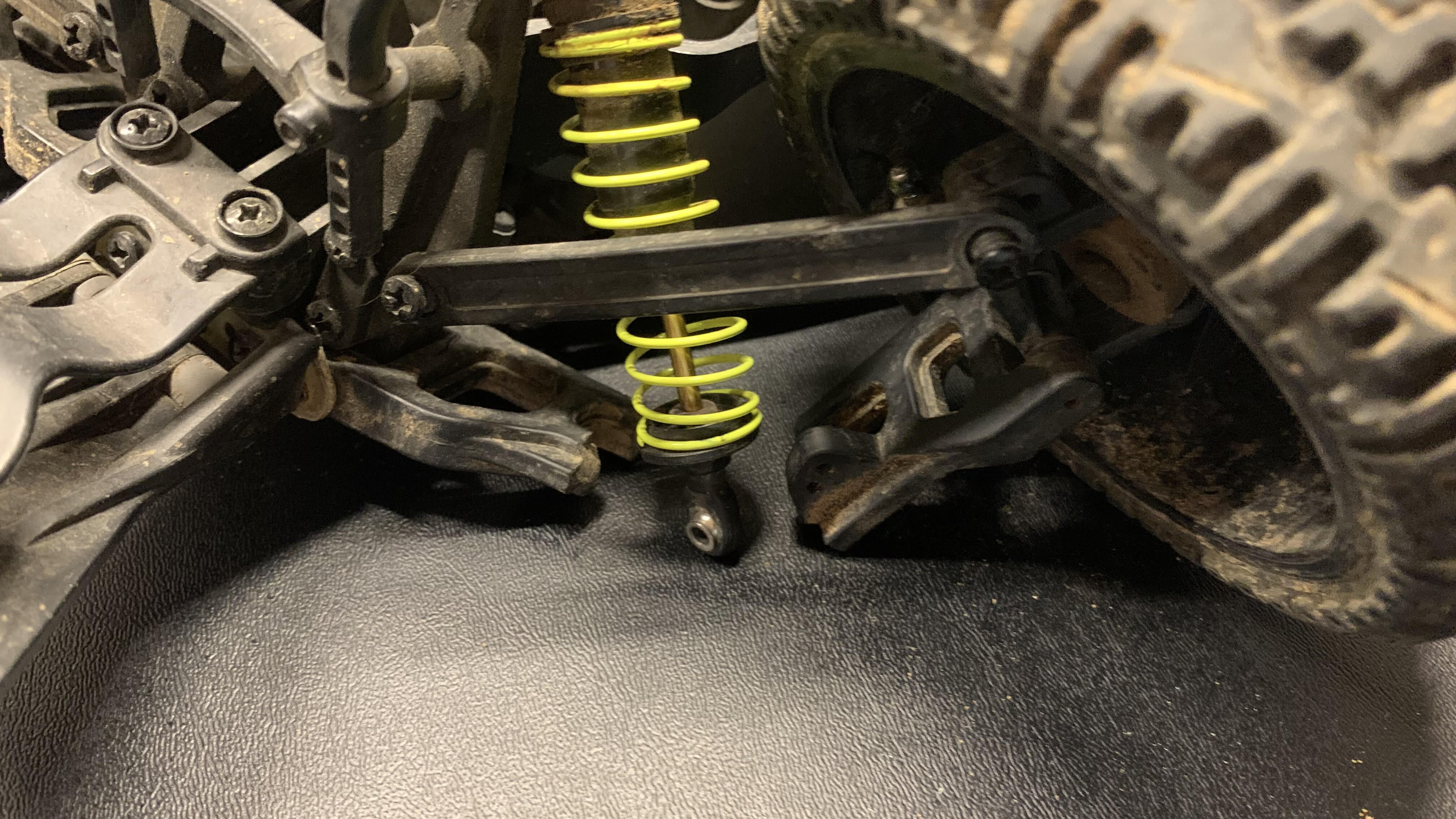 Rear Arms Bulkhead 2WD Circuit Ruckus Torment 70462 3D print model_4