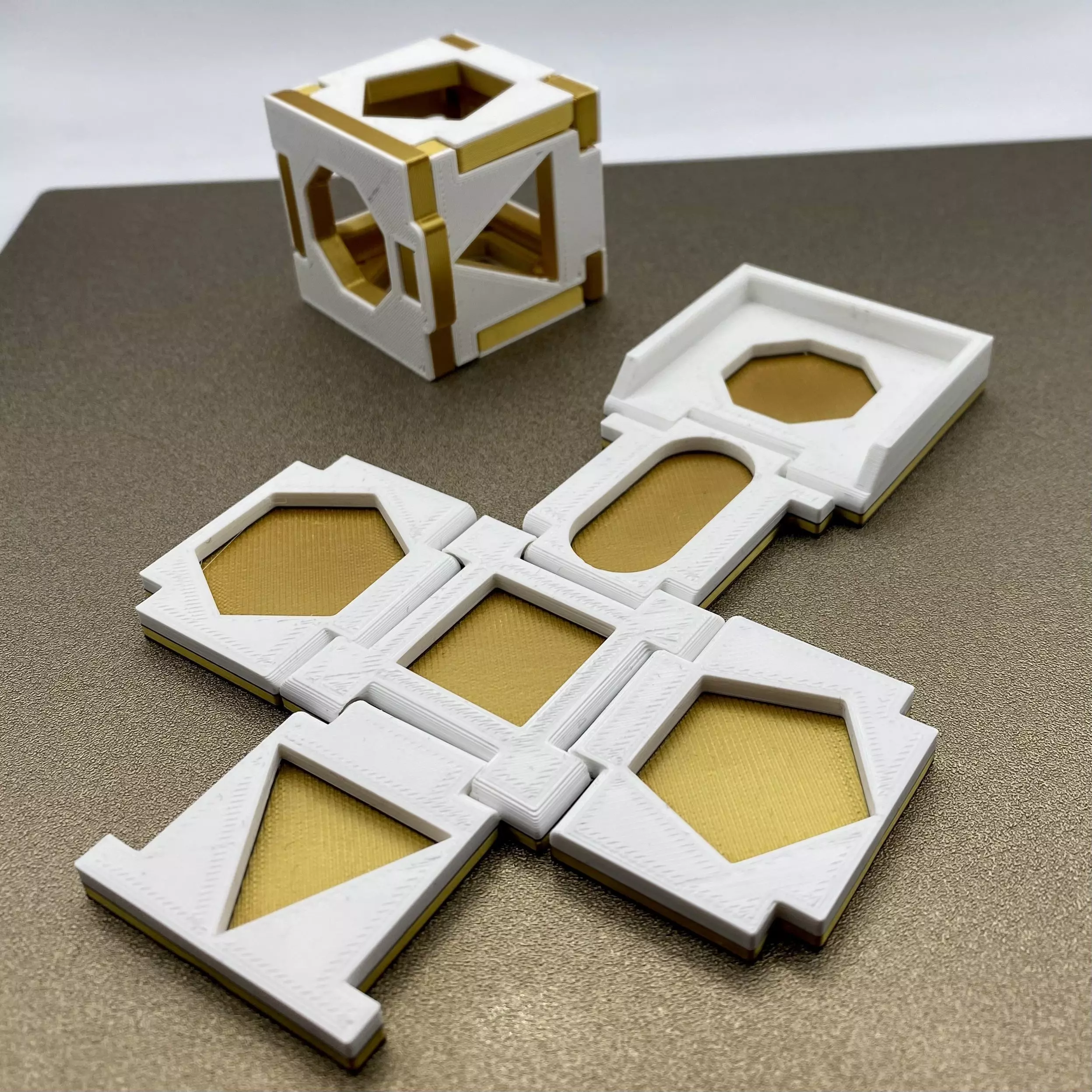 Widget Toy Box Print in Place Fexible Cube Free 3D print model