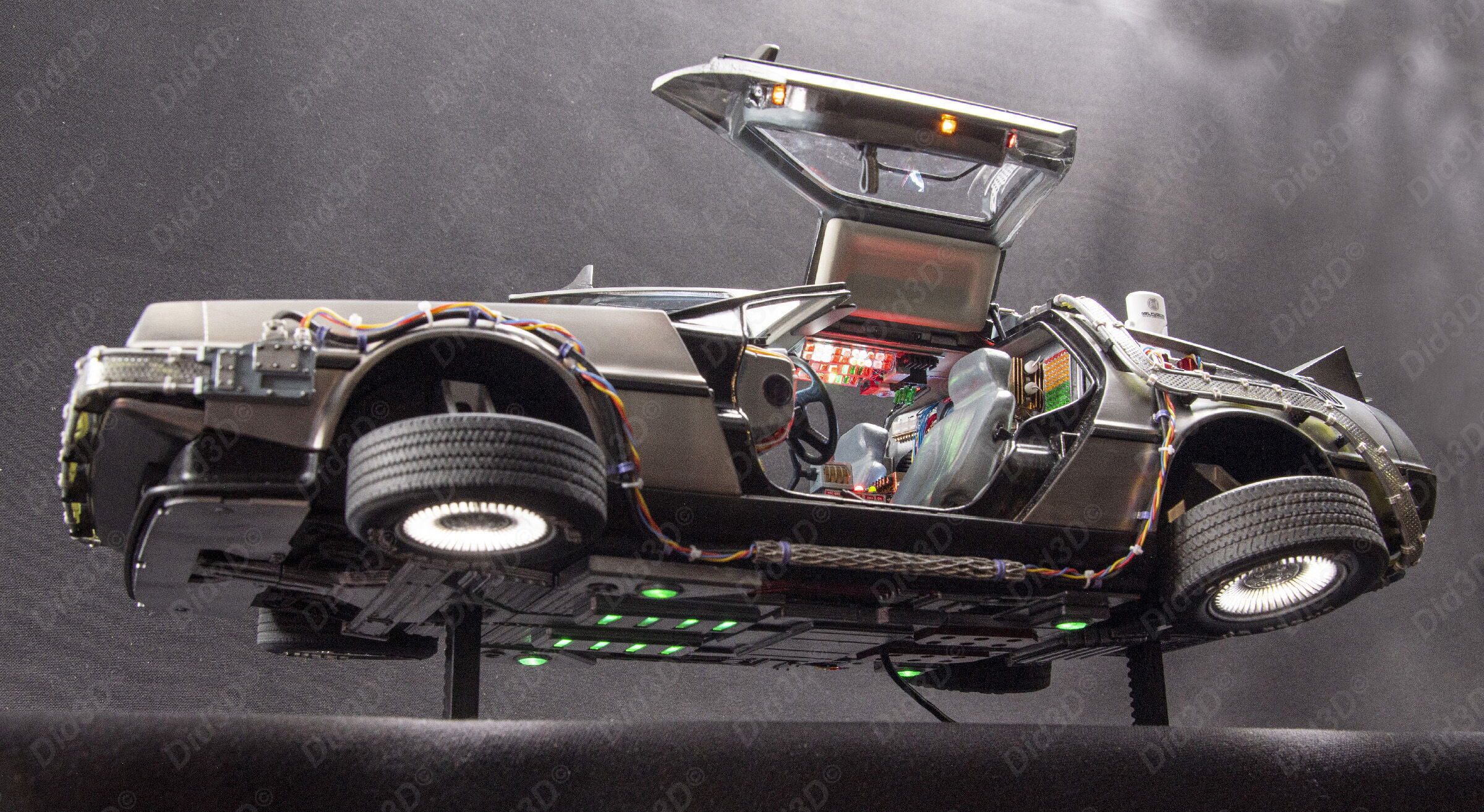 Flying DELOREAN V2 Animatronic 1-8 Scale 530mm 3D print model_13