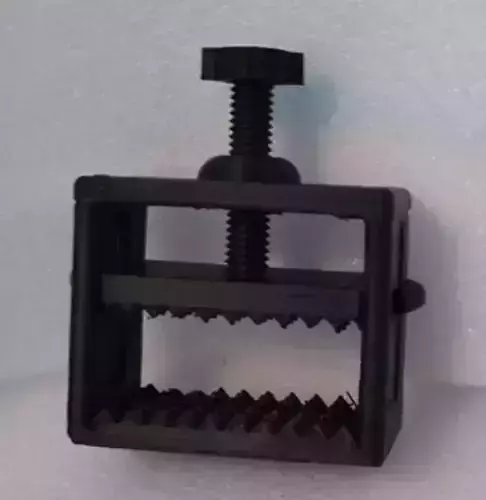 Spiked vice 3D print model