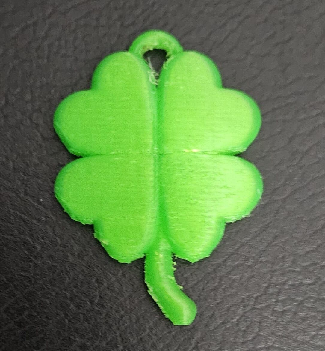 Clover Keychain 3D print model_4