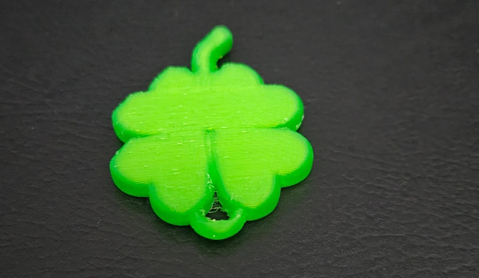 Clover Keychain 3D print model_10