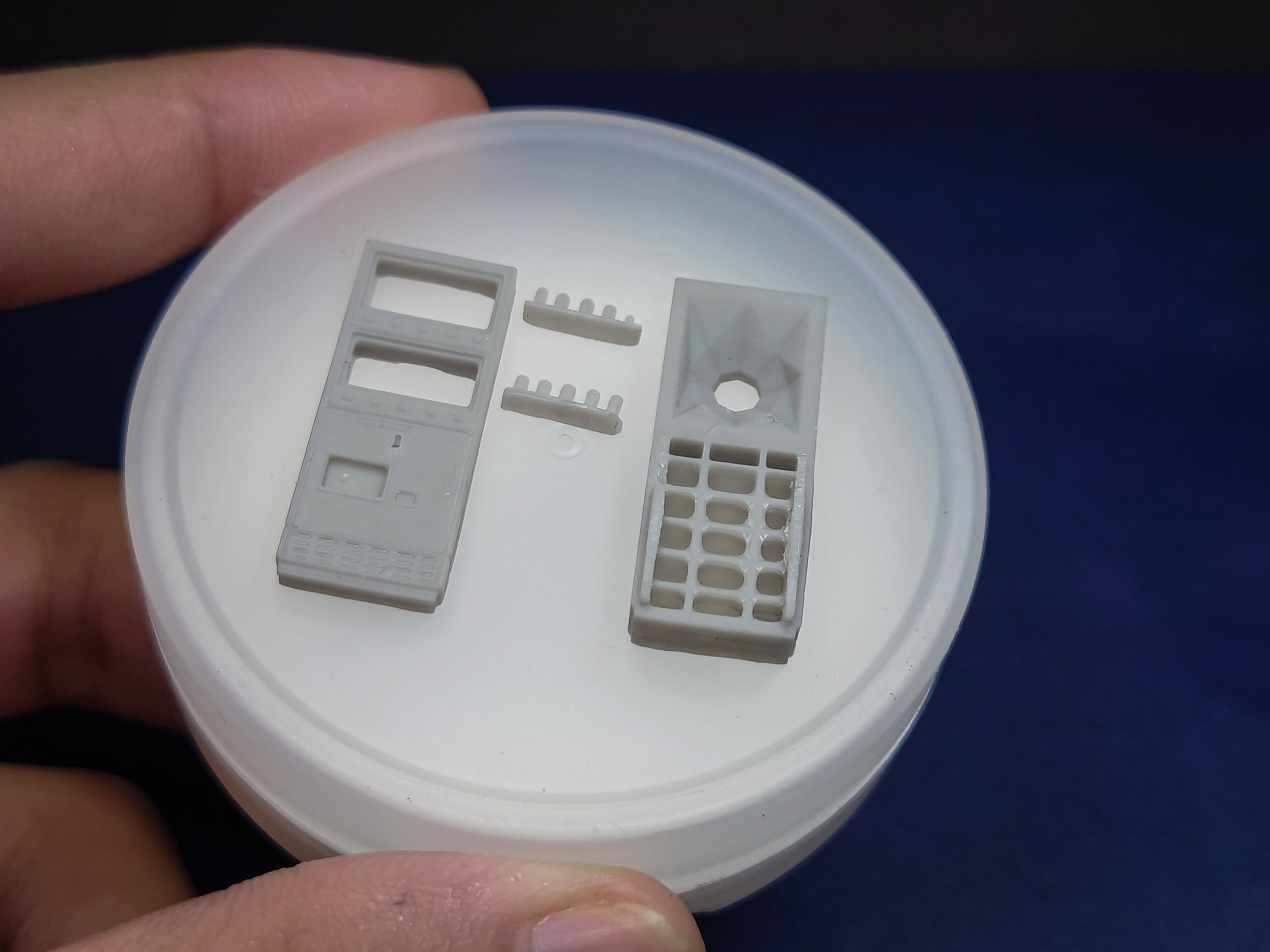 1-64 Scale 90s Japanese vending machine 3D print model_3