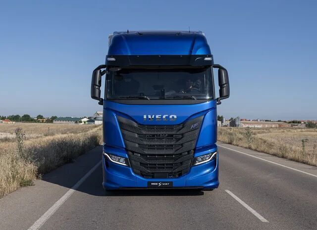 Iveco S-Way 2020 Available 2 Colours 3D model_4