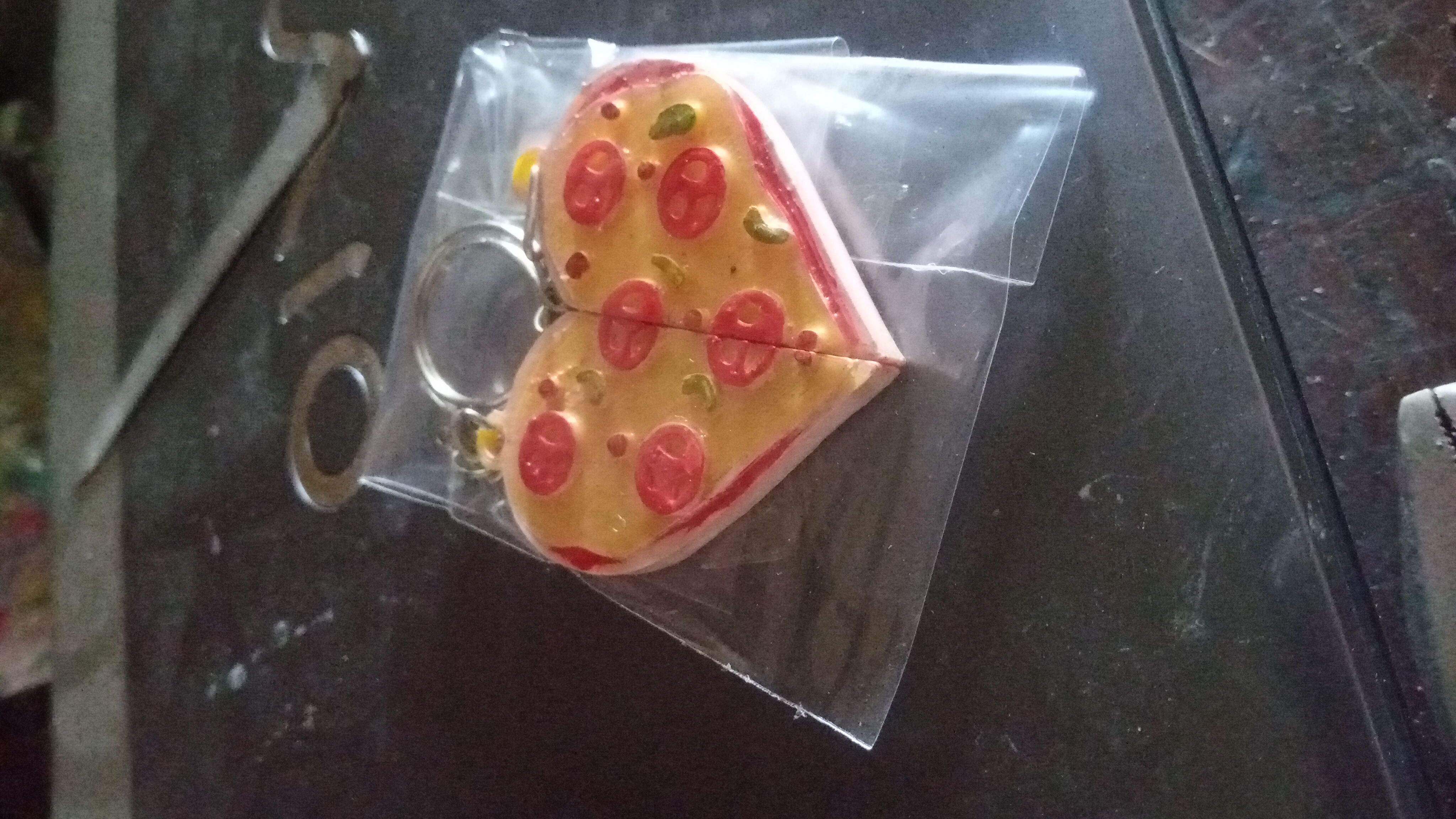 pizza Heart Keychain Couple 3D print model_1