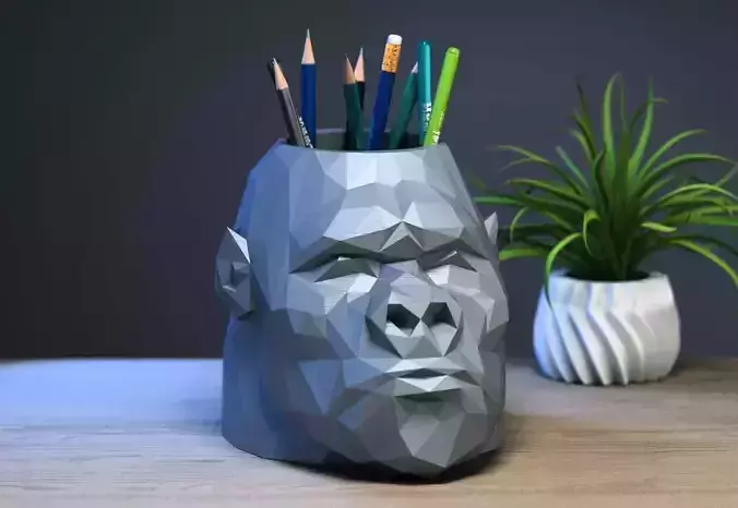 Gorilla low-poly head pen holder Gorilla low-poly bust pen holde