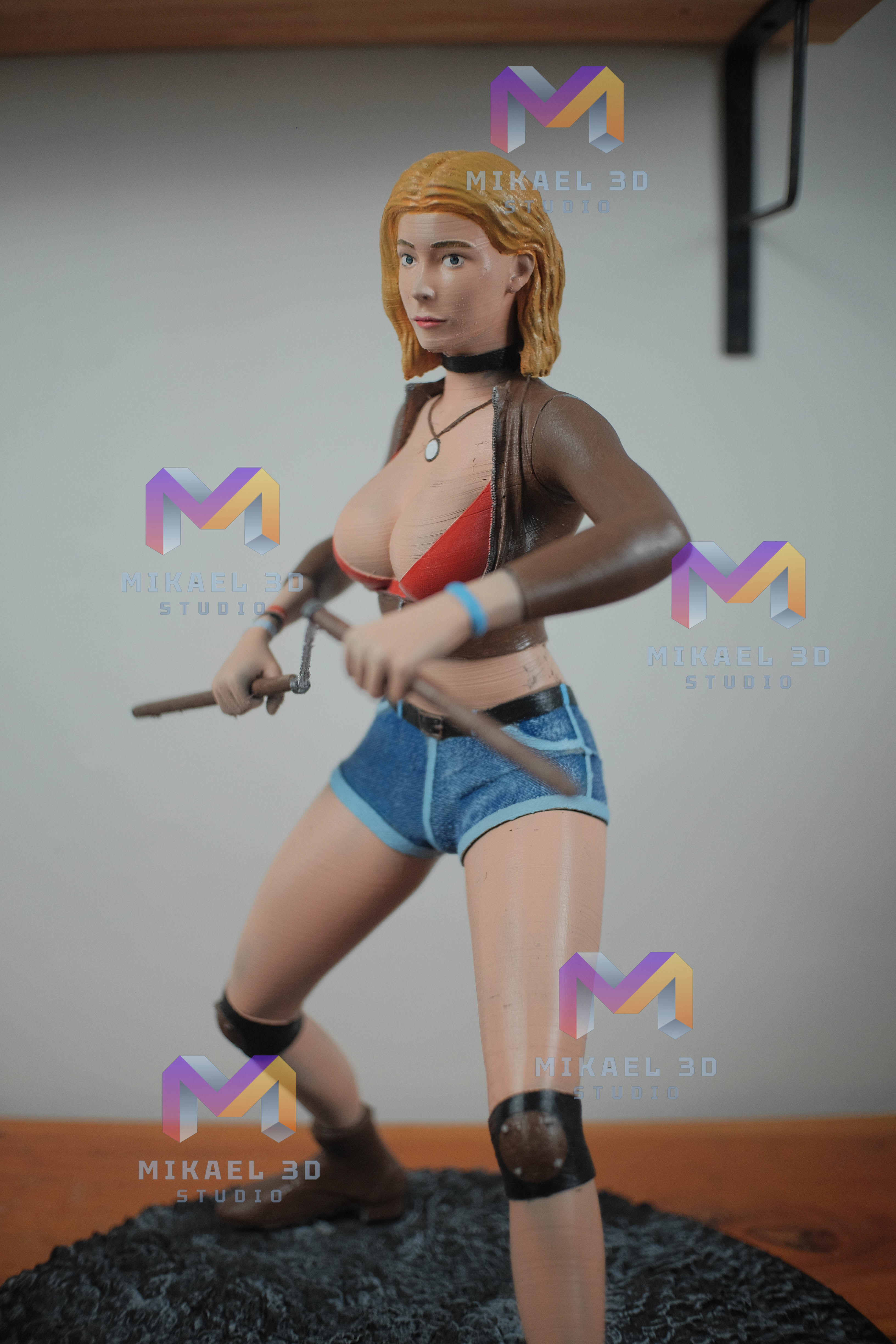 Weaponiser Woman 3D print model_1