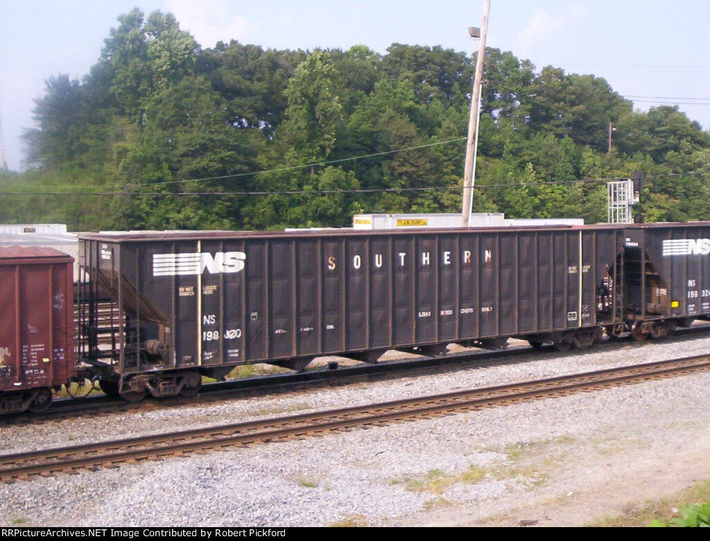 HO Greenville 100-Ton 7526 Cubic Foot Woodchip Hopper 3D print model_6