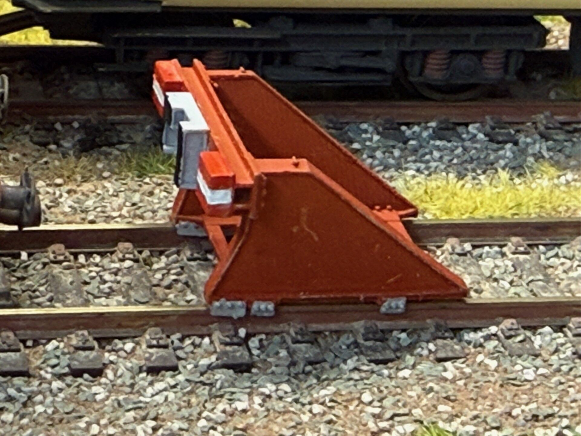 OO Model Railway Modern Friction Buffer Stops V1 3D print model_9