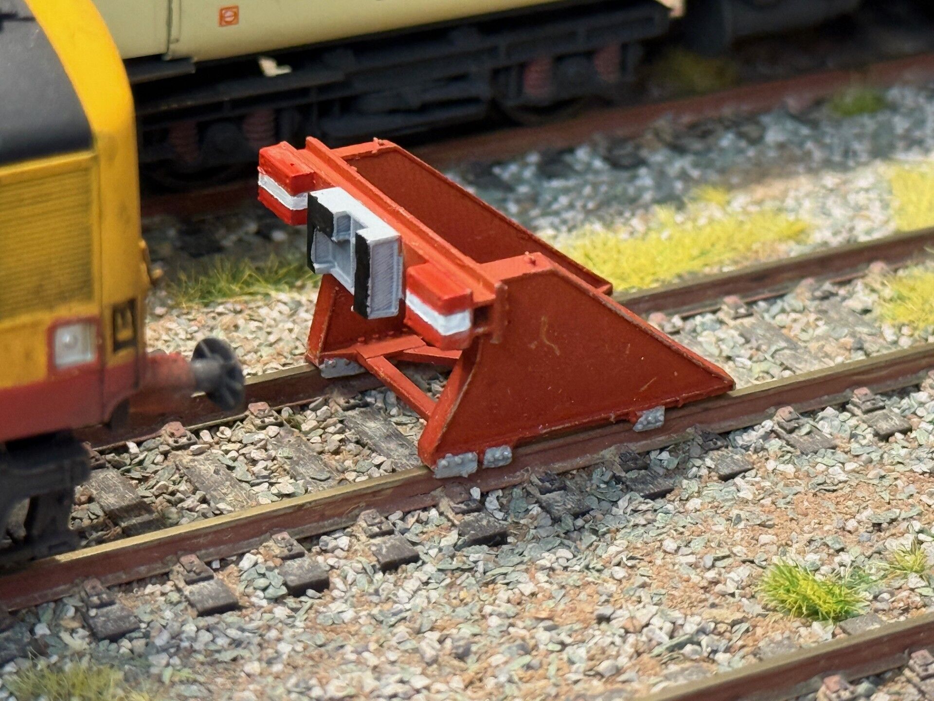 OO Model Railway Modern Friction Buffer Stops V1 3D print model_7