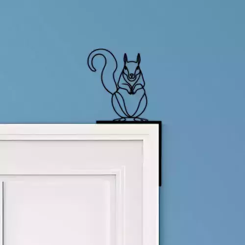 Squirrel Door Corner Decor