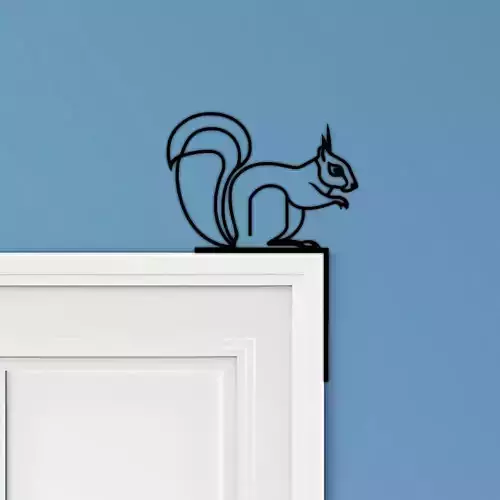 Squirrel Door Corner Decor