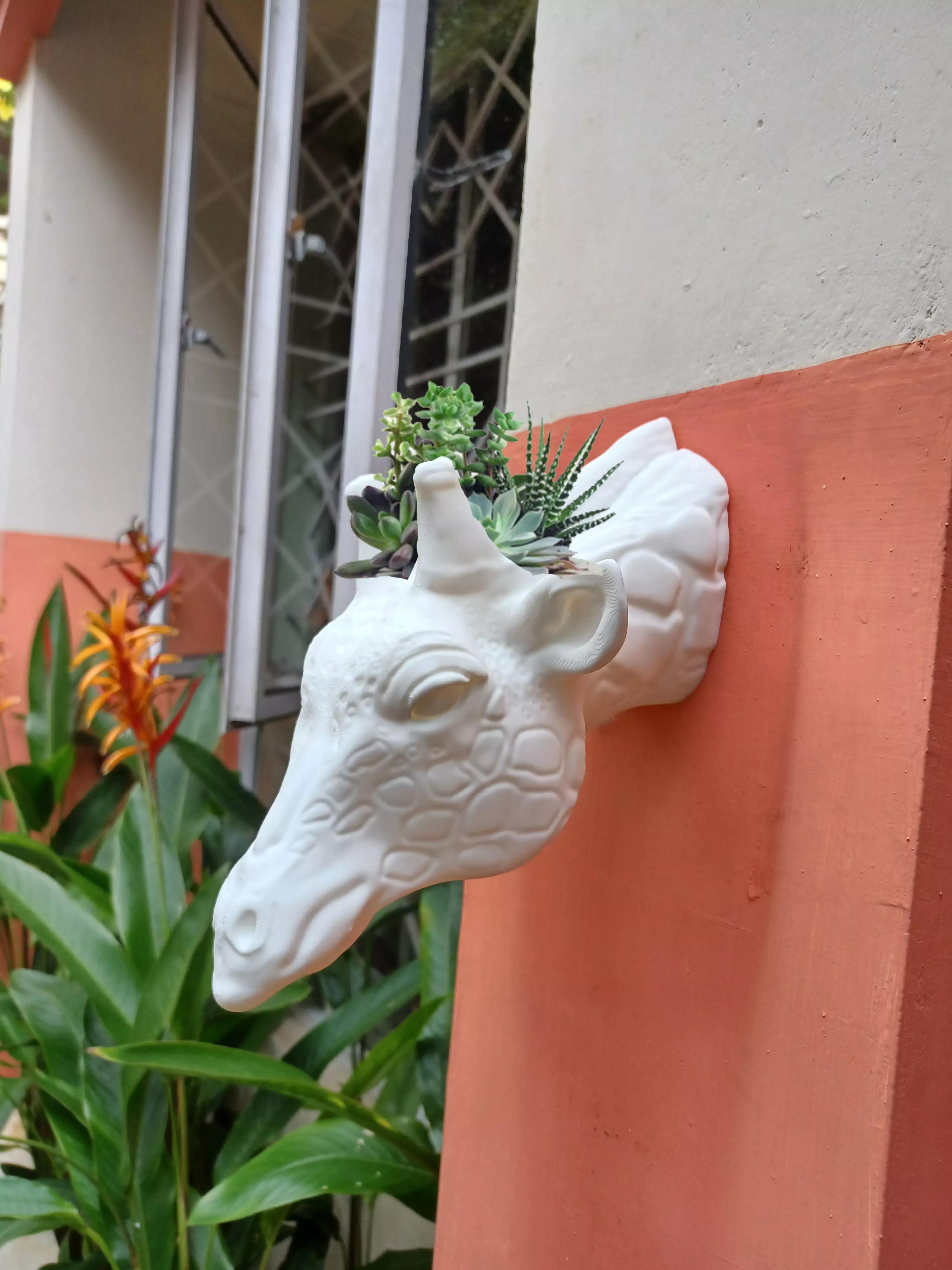 giraffe head wall mount planter STL 3D print model