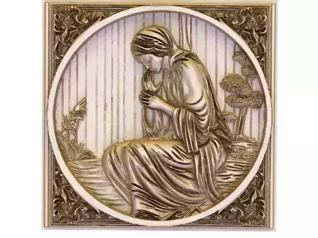 Solitude That Creates Beauty  a Silent Dialogue of Inner Depth