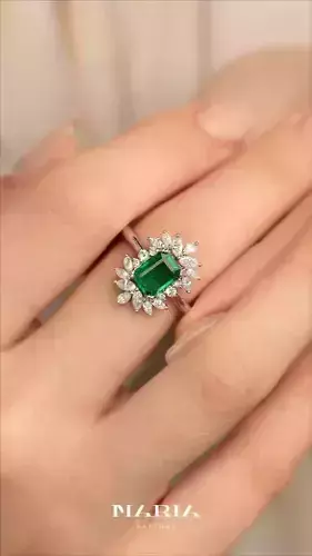 emerald ring